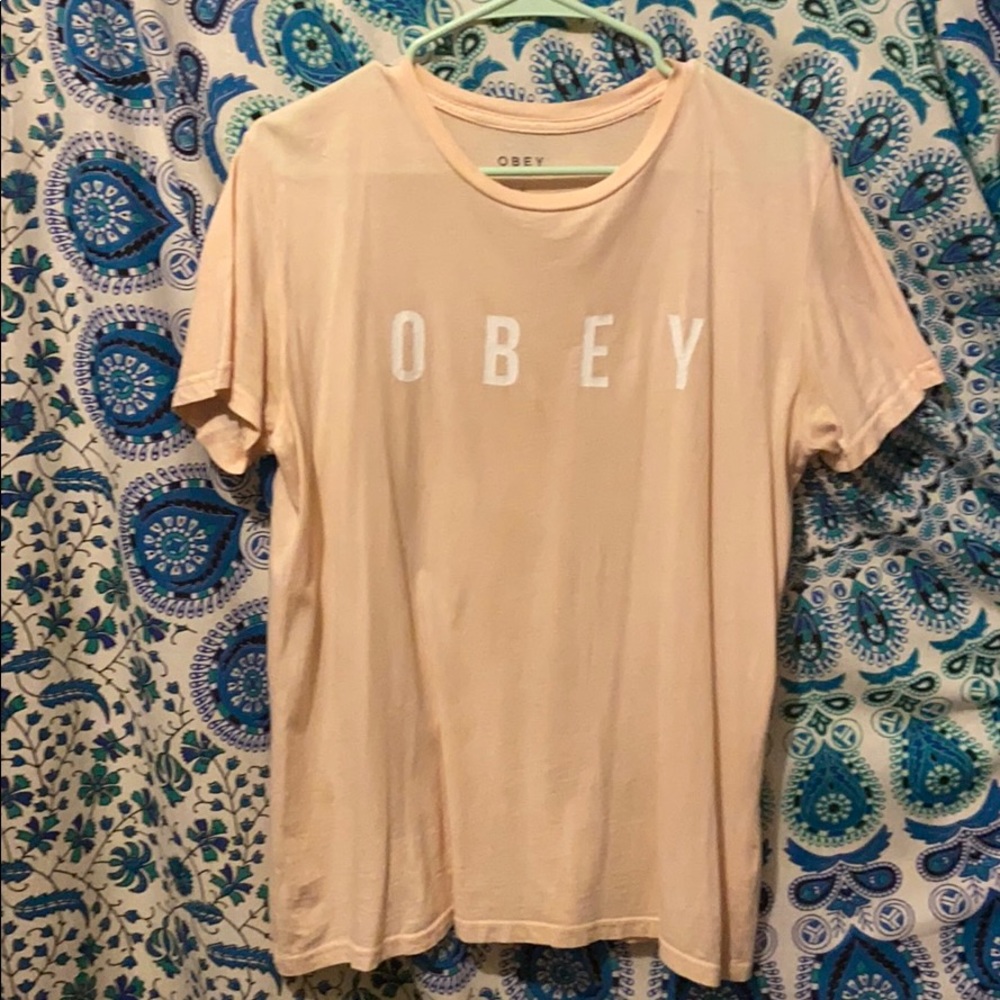 obey tshirt